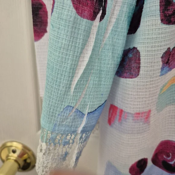 Jess And Jane Abstract Multicolor Tunic Top - Picture 5 of 7